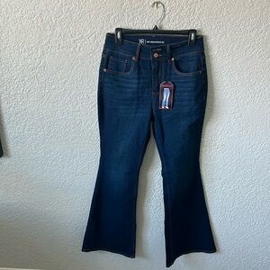 Women’s high-rise flair jeans